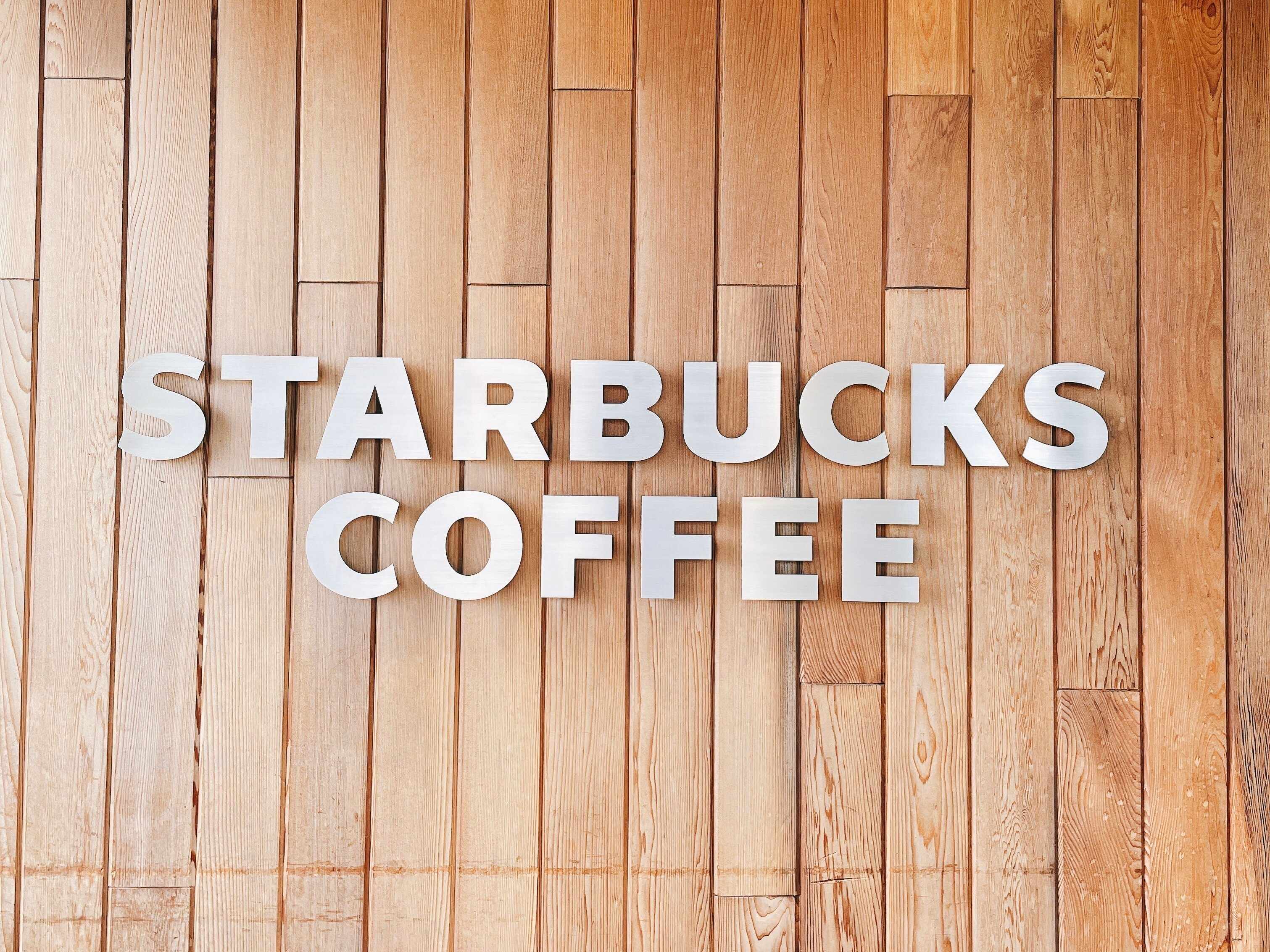 【スタバ】想像以上においしい!コーヒーでも紅茶でもない!?新たな選択肢が登場