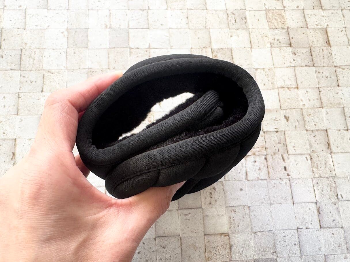 「折りたたみイヤーウォーマー」は折りたためる!