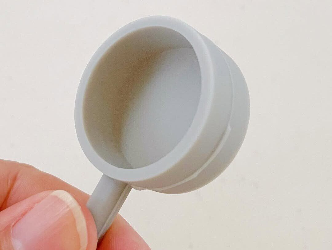 ありそうでなかった!【キャンドゥ】アウトドアやドライブに最適!「ペットボトルキャップホルダー」のご紹介