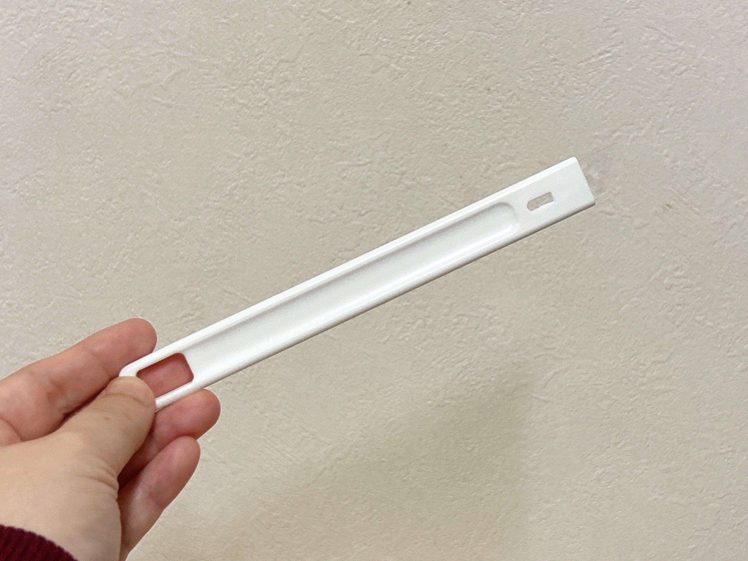 ダイソーしなるすき間ヘラ