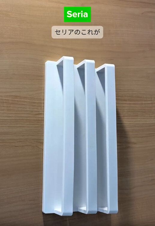 【セリア】タオルバーを使った「じゃない」収納アイデア