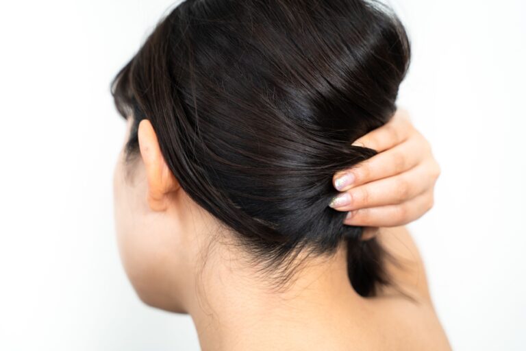 ヘアケアで見違える!?48歳が年齢より老けて見える原因「やつれ髪」とは