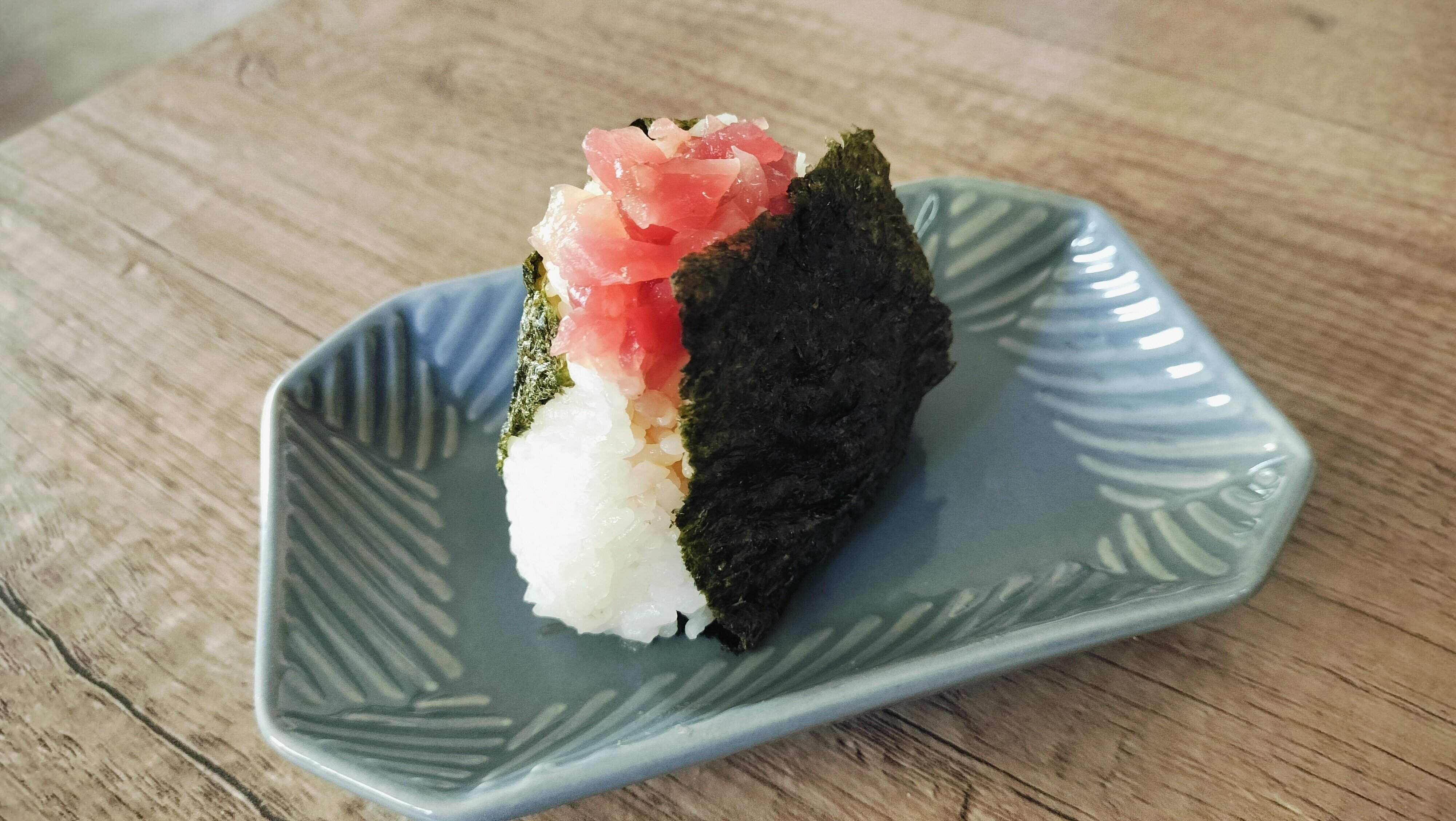 まぐろたたきおにぎり