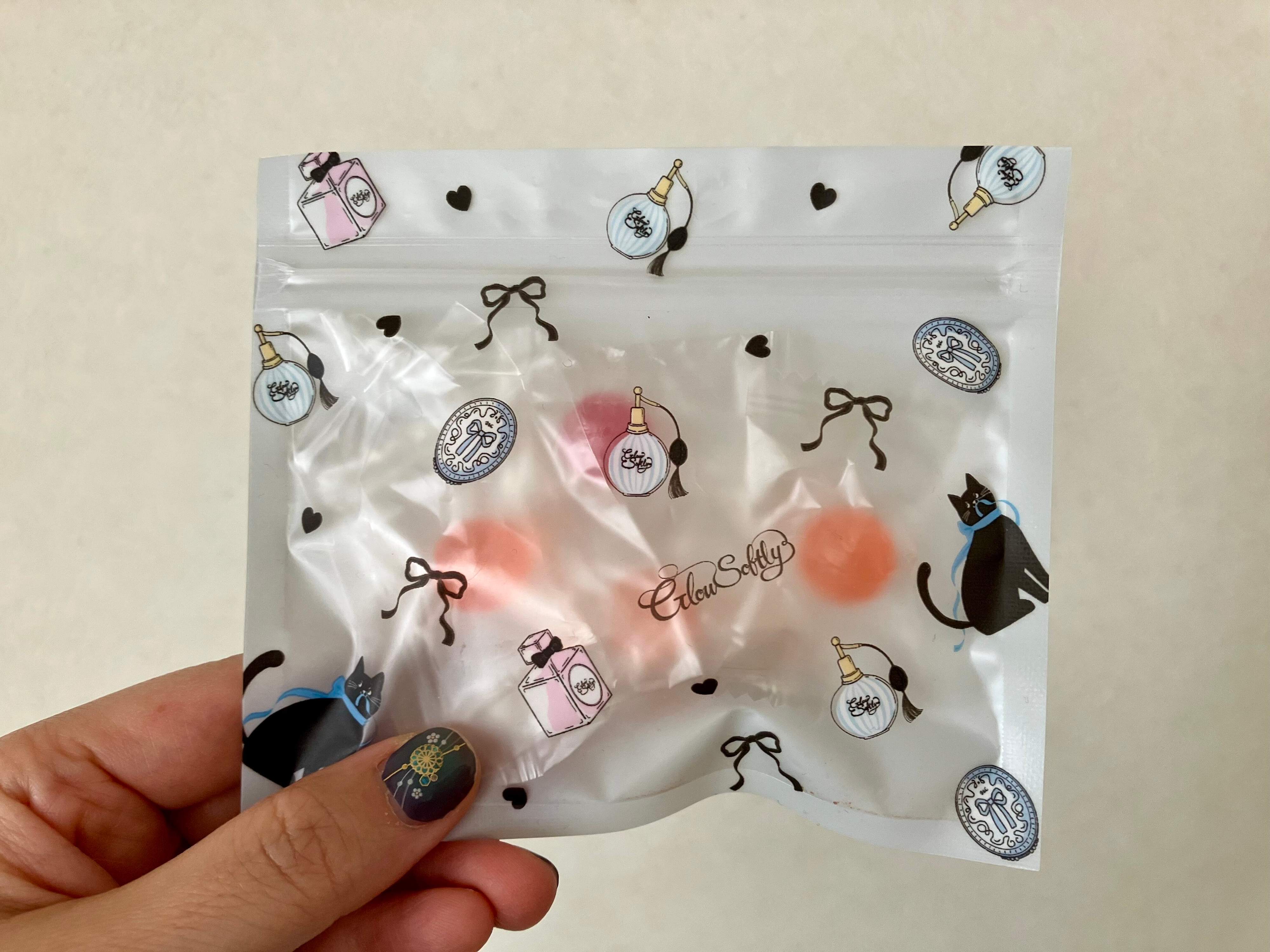 お菓子を入れてプレゼントしてもグッド！