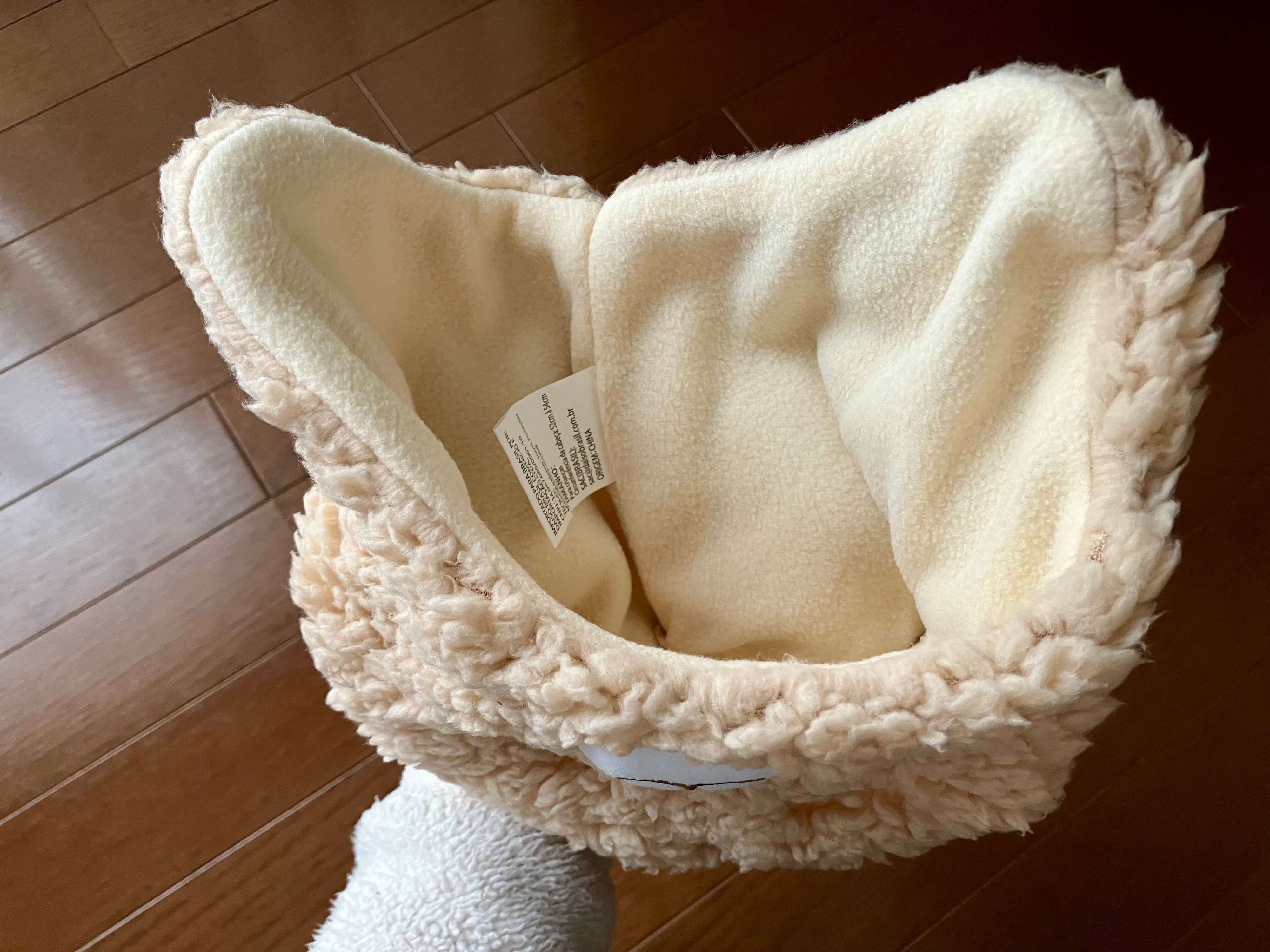 裏地はフリース素材です