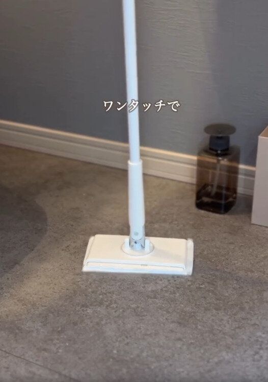 【3COINS】ワンタッチでシートをセットできる