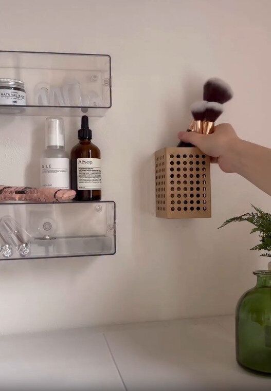 【ダイソー】ダイソーで大バズリの浮かせる収納