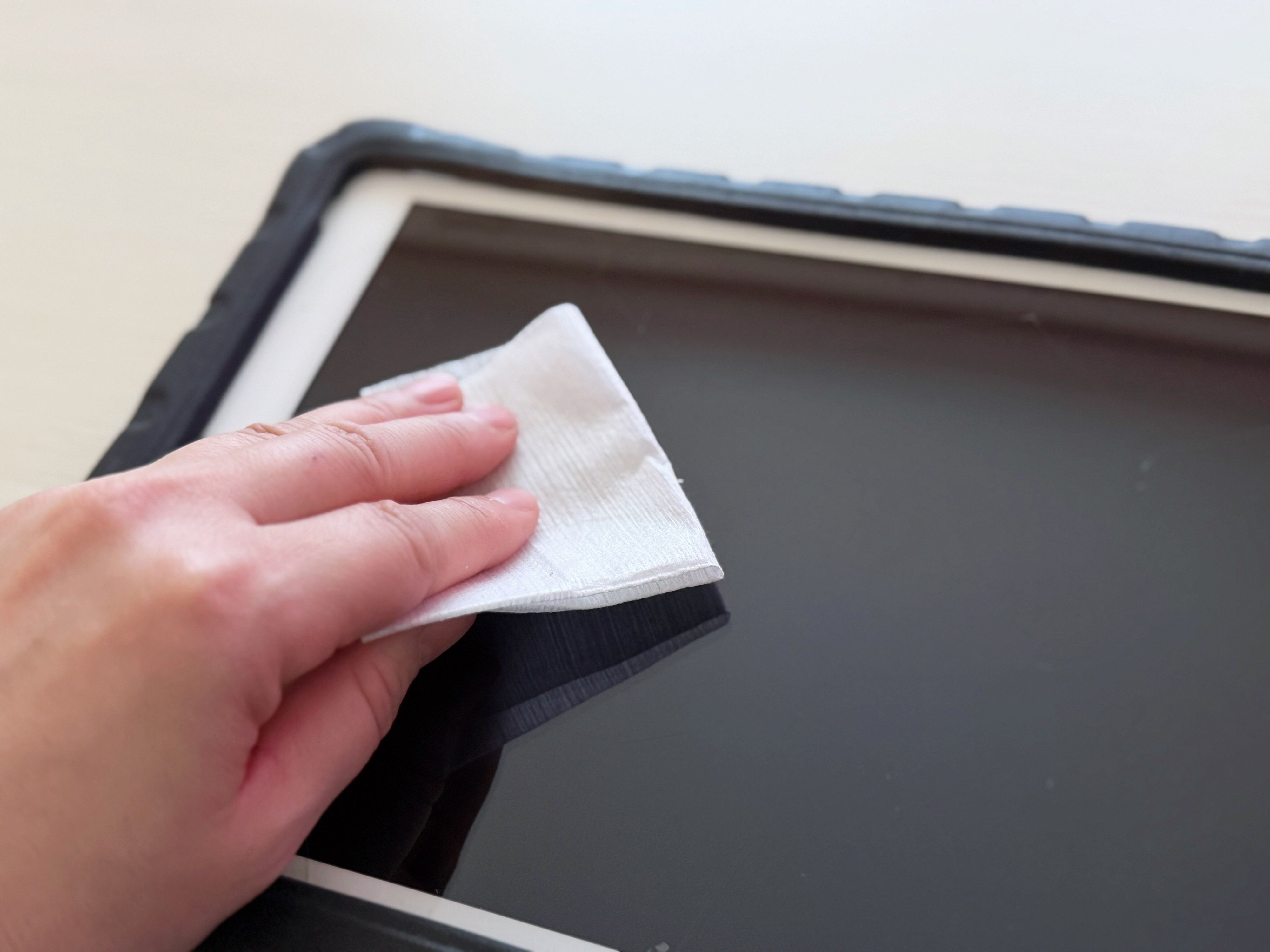 しかも拭けるのは「メガネ」だけじゃない!