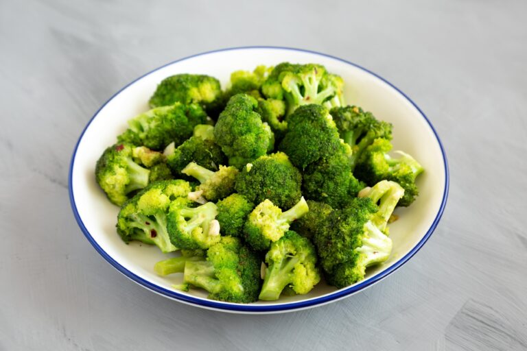 ブロッコリーはダイエットに効果的だけどじつはデメリットも!?いっしょに食べるべきものなどを解説