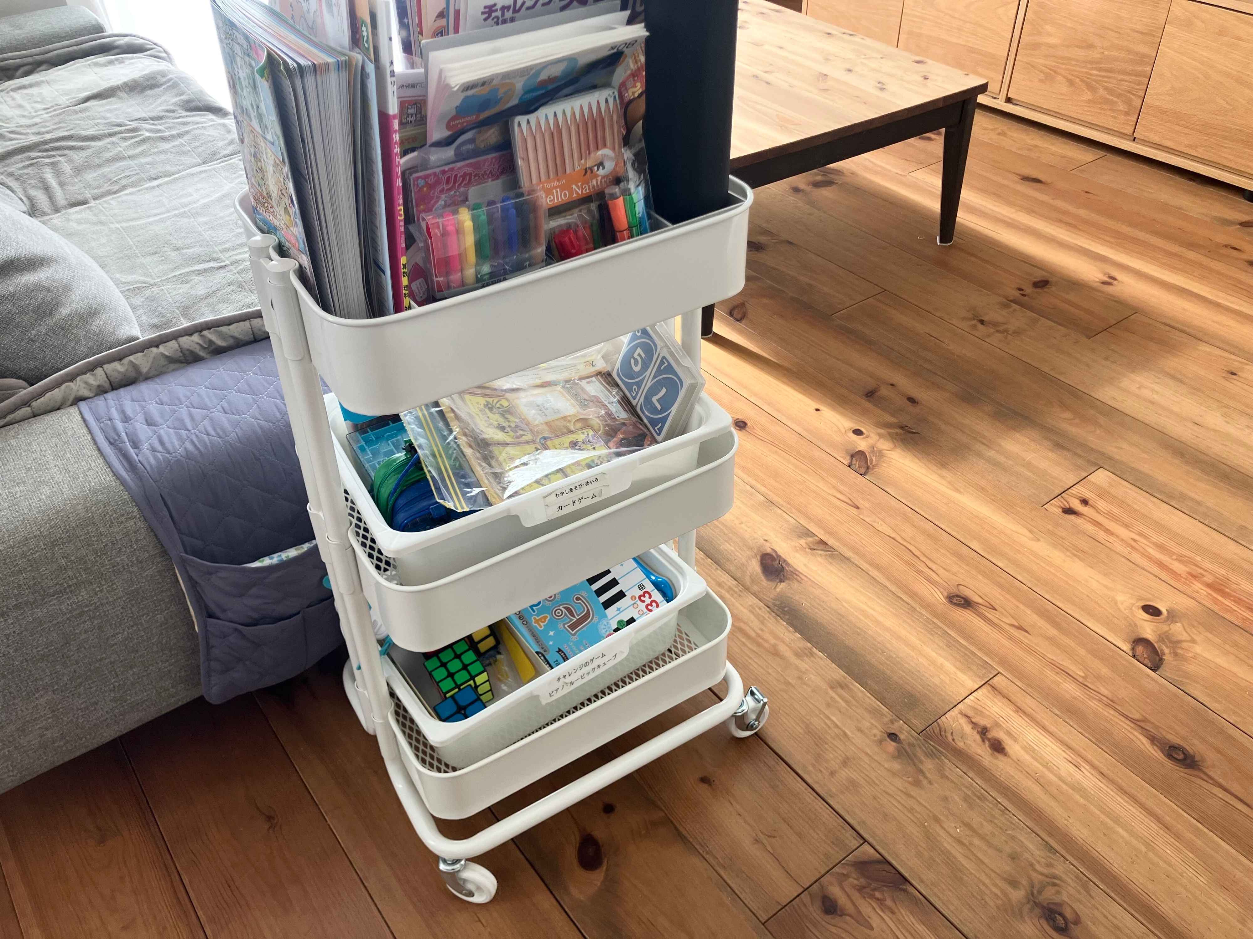 よく遊ぶものは取り出しやすい位置に