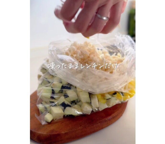 ビニール袋にどんどん入れていきましょう