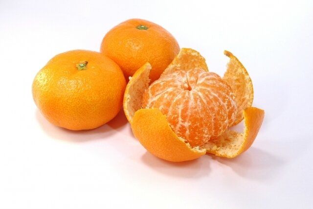 みかんの白いスジは捨てないで！皮まで使える楽しみ方を薬膳師が解説
