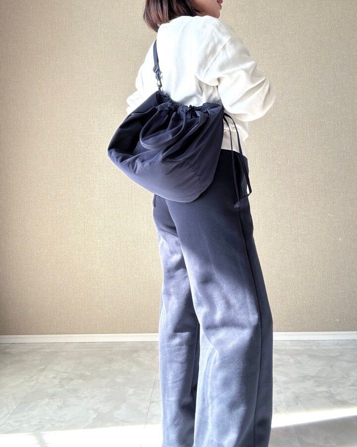 ユニクロ　ドローストリングバッグ