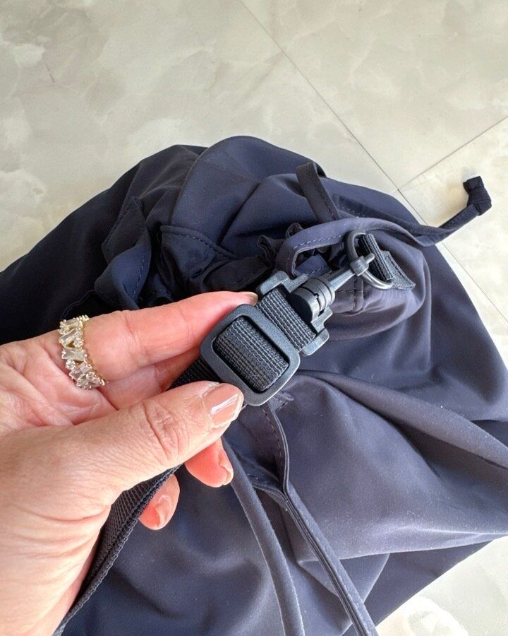 ドローストリングバッグ　ユニクロ