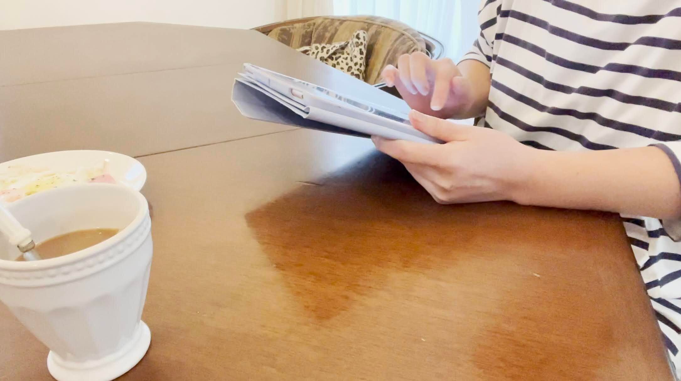 整った空間でお茶を飲む