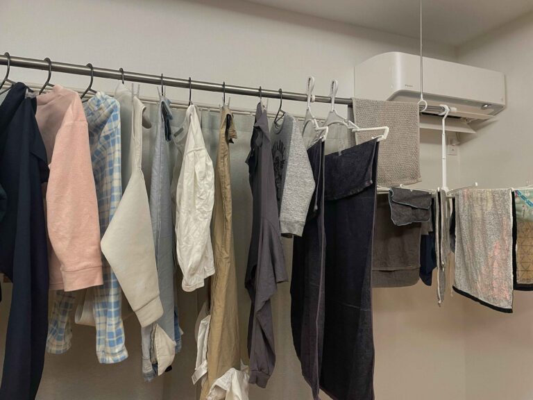 冬でも洗濯物をため込まない！乾きにくい季節に“やめて正解”だった3つのこと