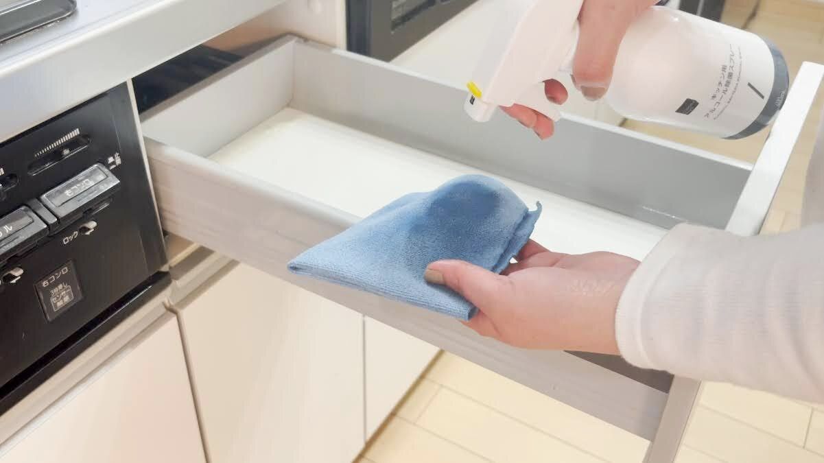 引き出し1つだけ拭き掃除
