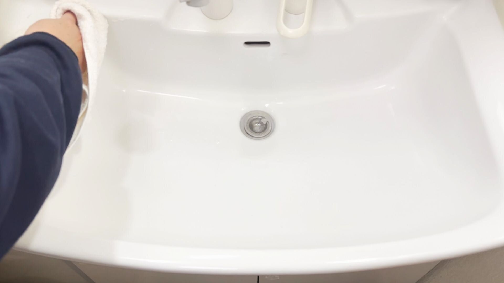 使用済みタオルで拭き掃除