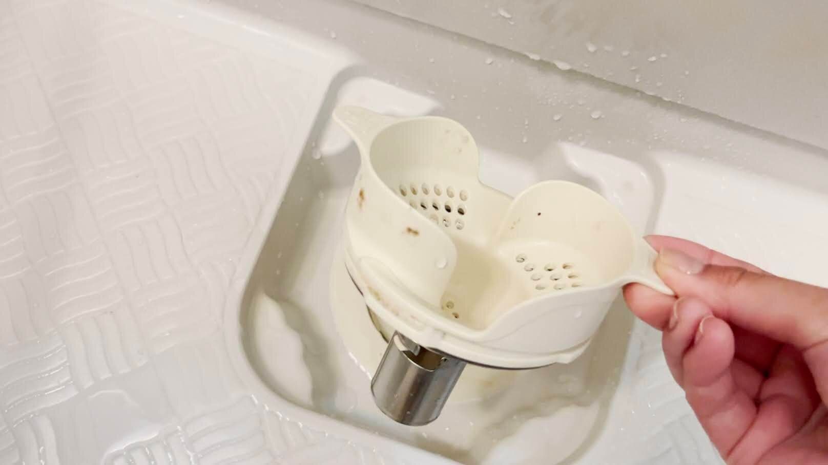 浴室のプラスチック製の排水口