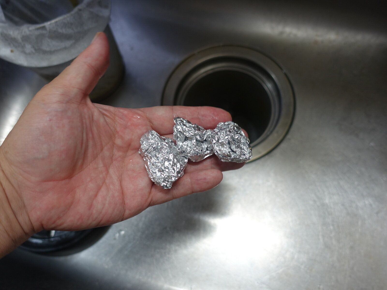 乾燥機なしでタオルがふわふわに!?すぐに役立つ家事の裏ワザ 5選