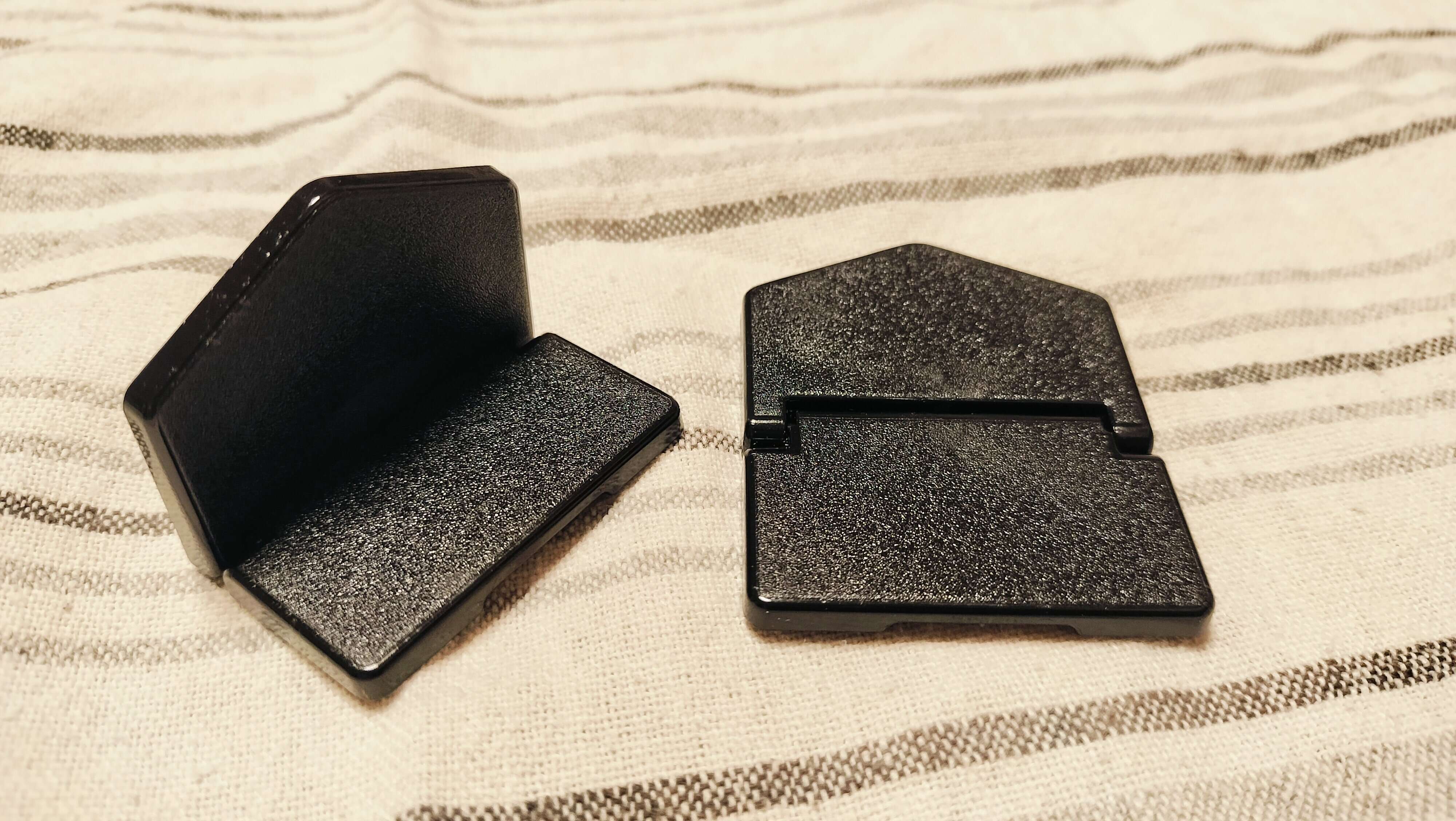 立てて使えるスタンド