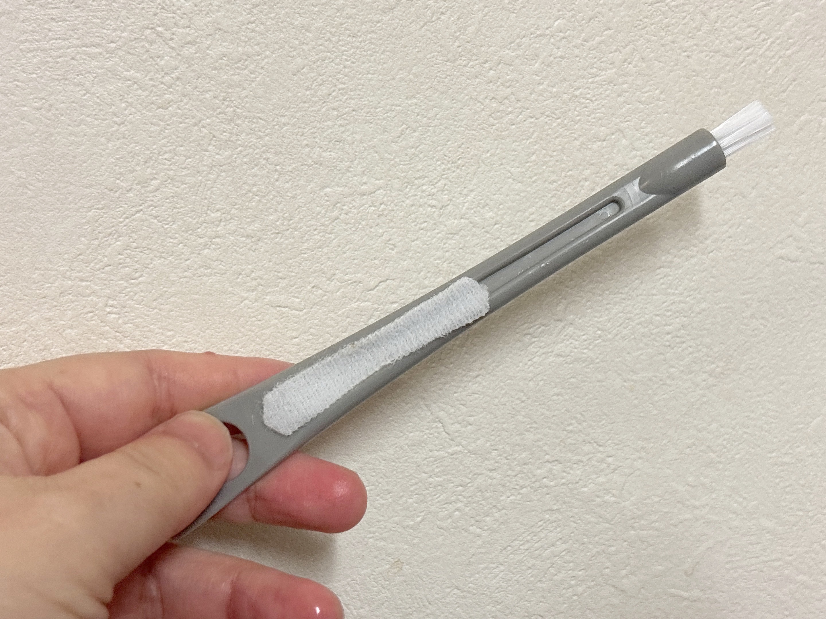 凹のファスナーを貼り付けるものに貼った画像