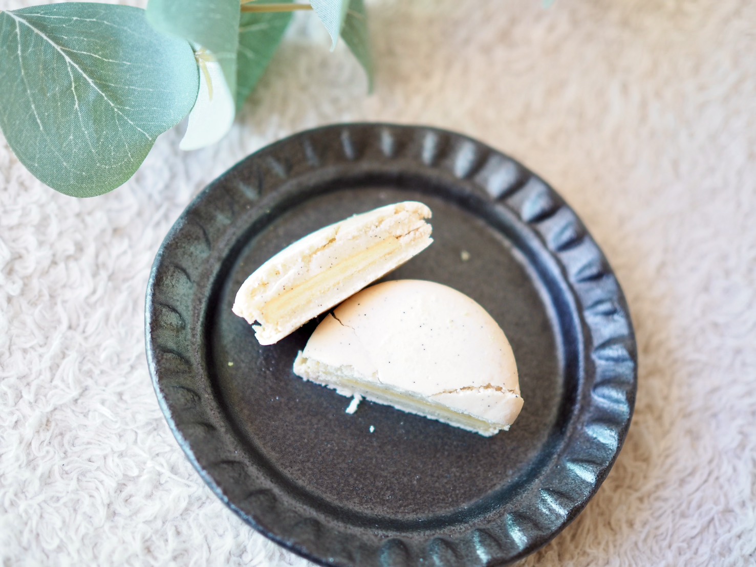 シャトレーゼ「マカロン　バニラ」商品写真