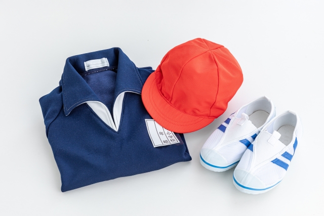 折りたたまれた体操服の画像