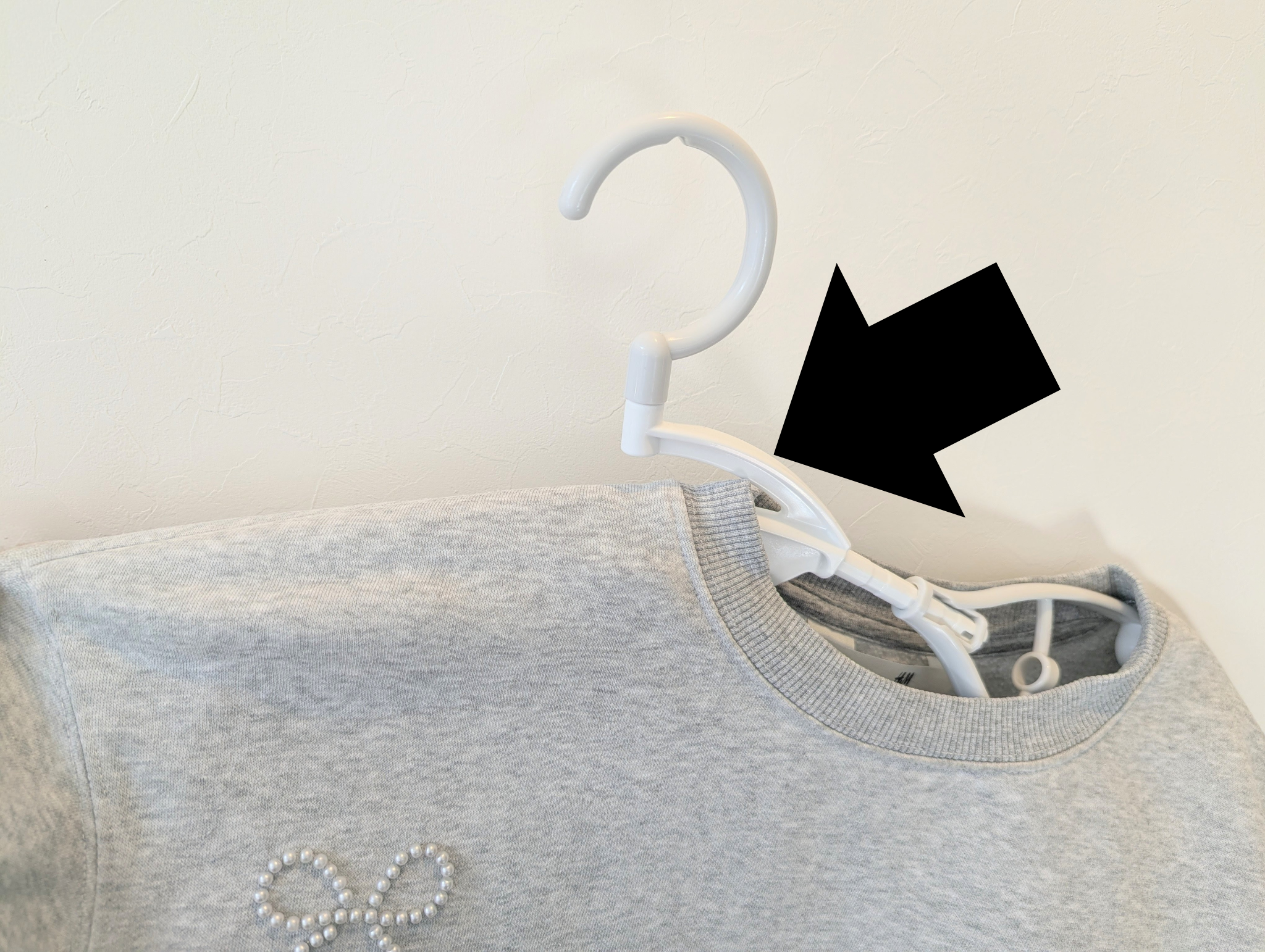 ハンガーの切り込み部分のアップ