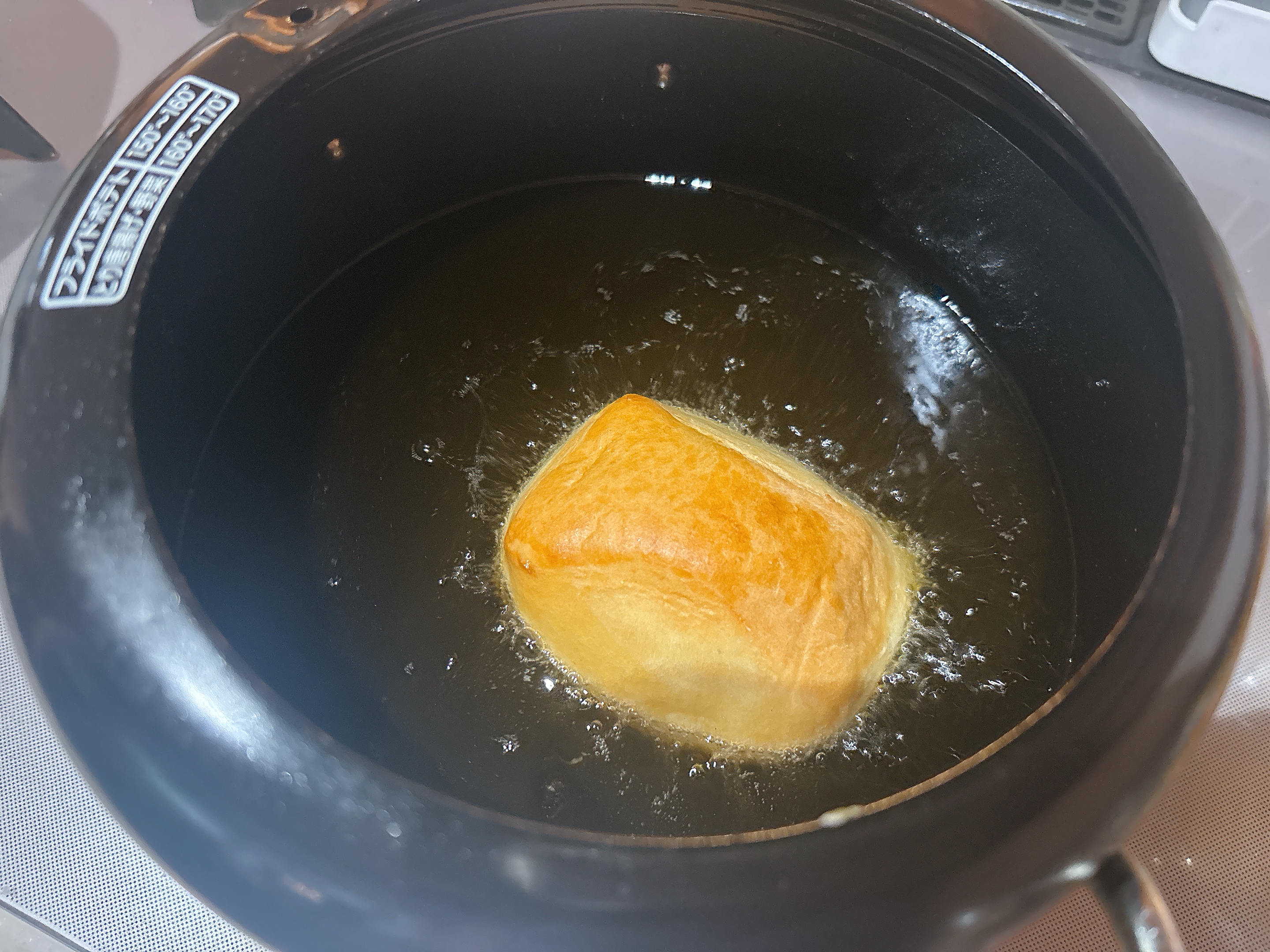 おすすめのアレンジ1つめは揚げパン