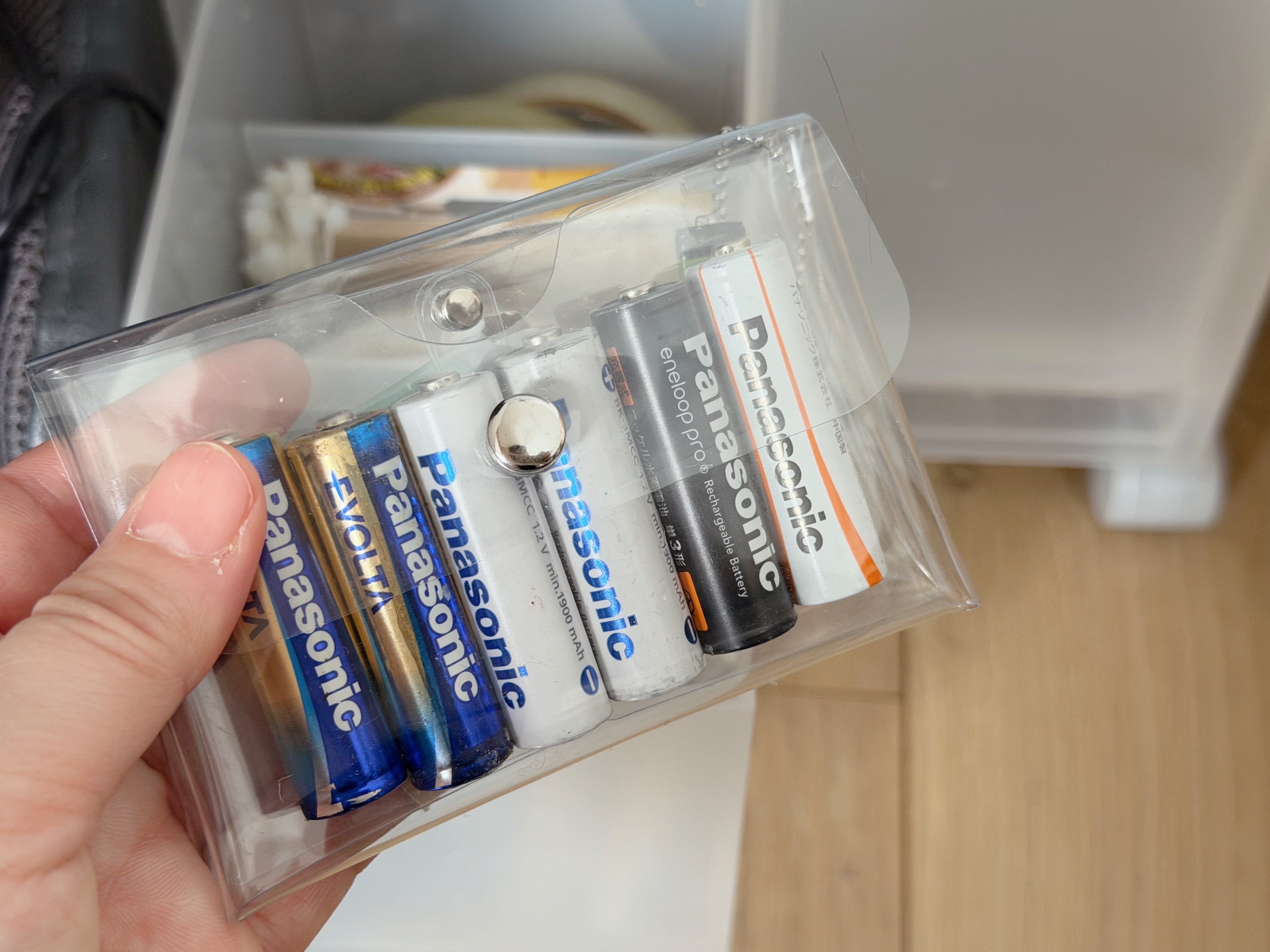 クリアで残量を確認しやすい