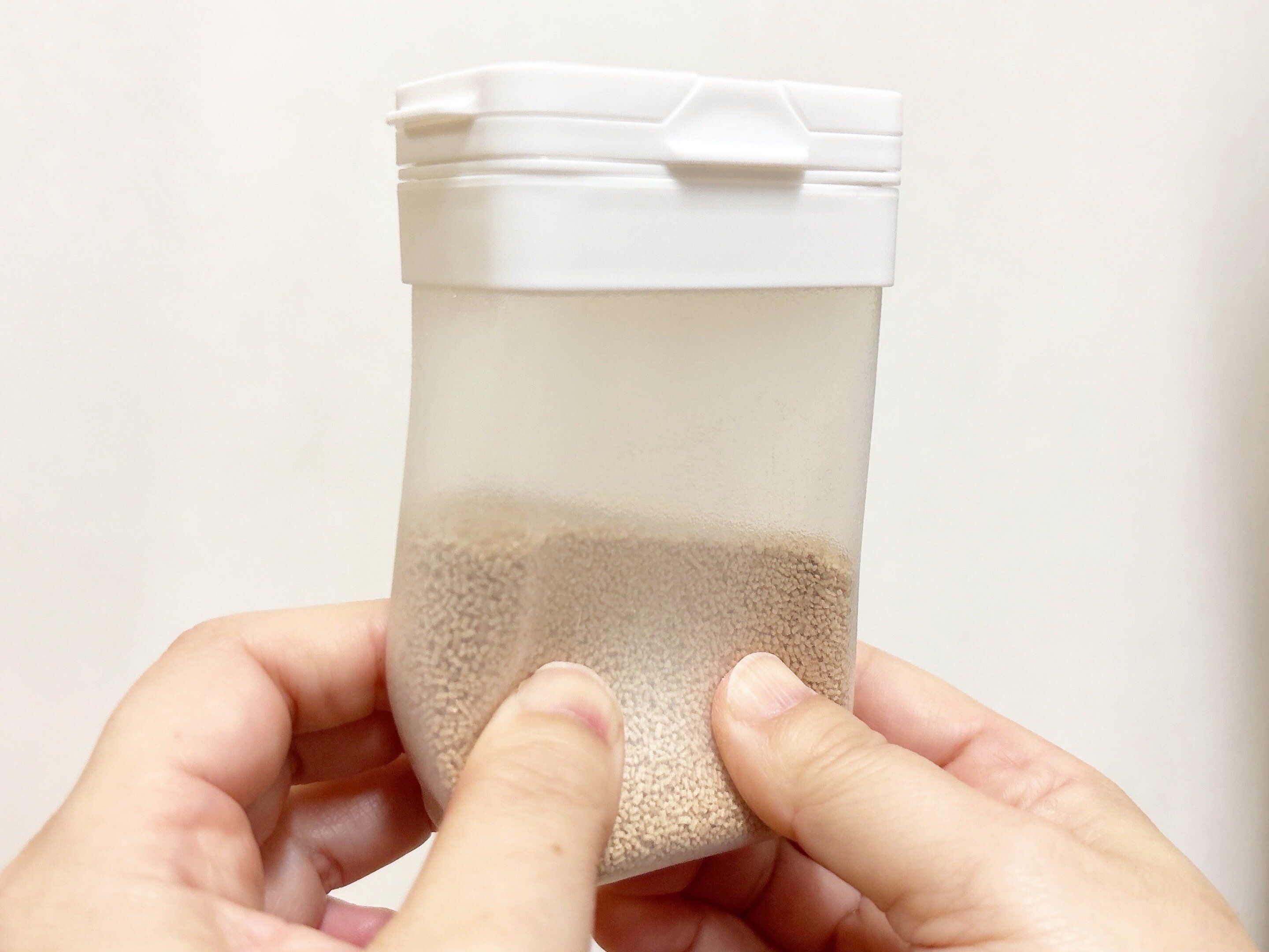 セリアもんでほぐせる調味料ボトル