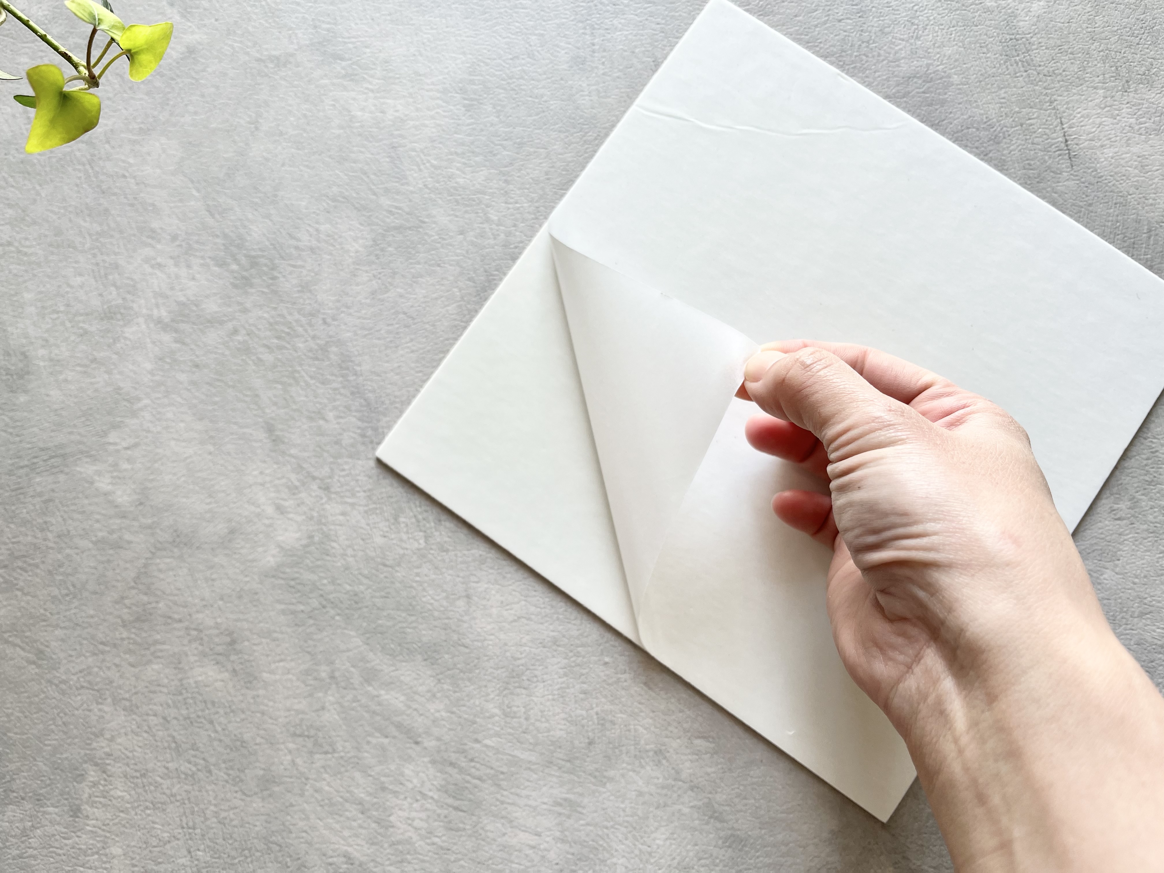 ダイソーの「磁石がくっつくスチールタイル(ホワイト)」の使用画像