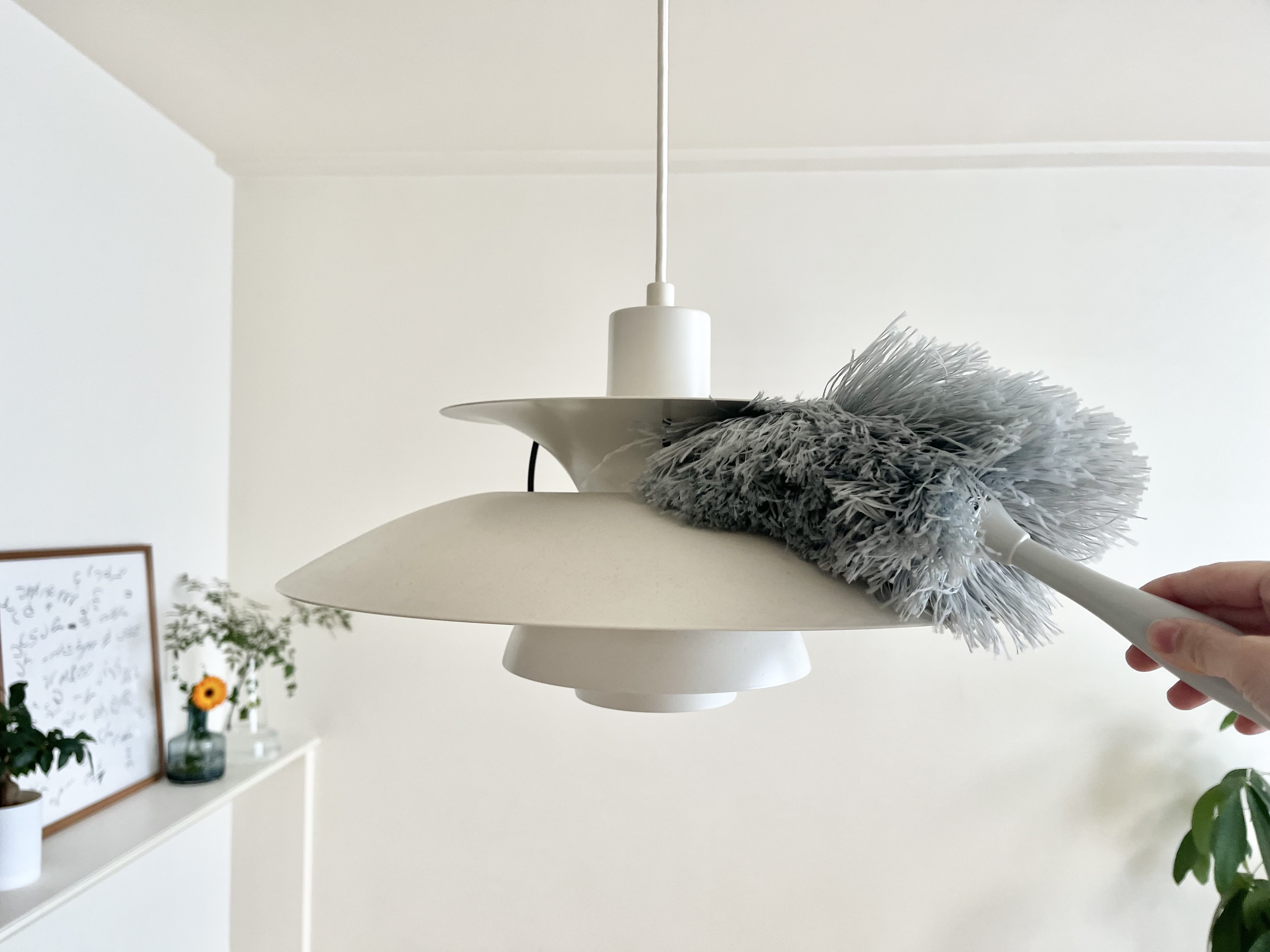 セリアの「曲がりふわふわモップ」の使用画像