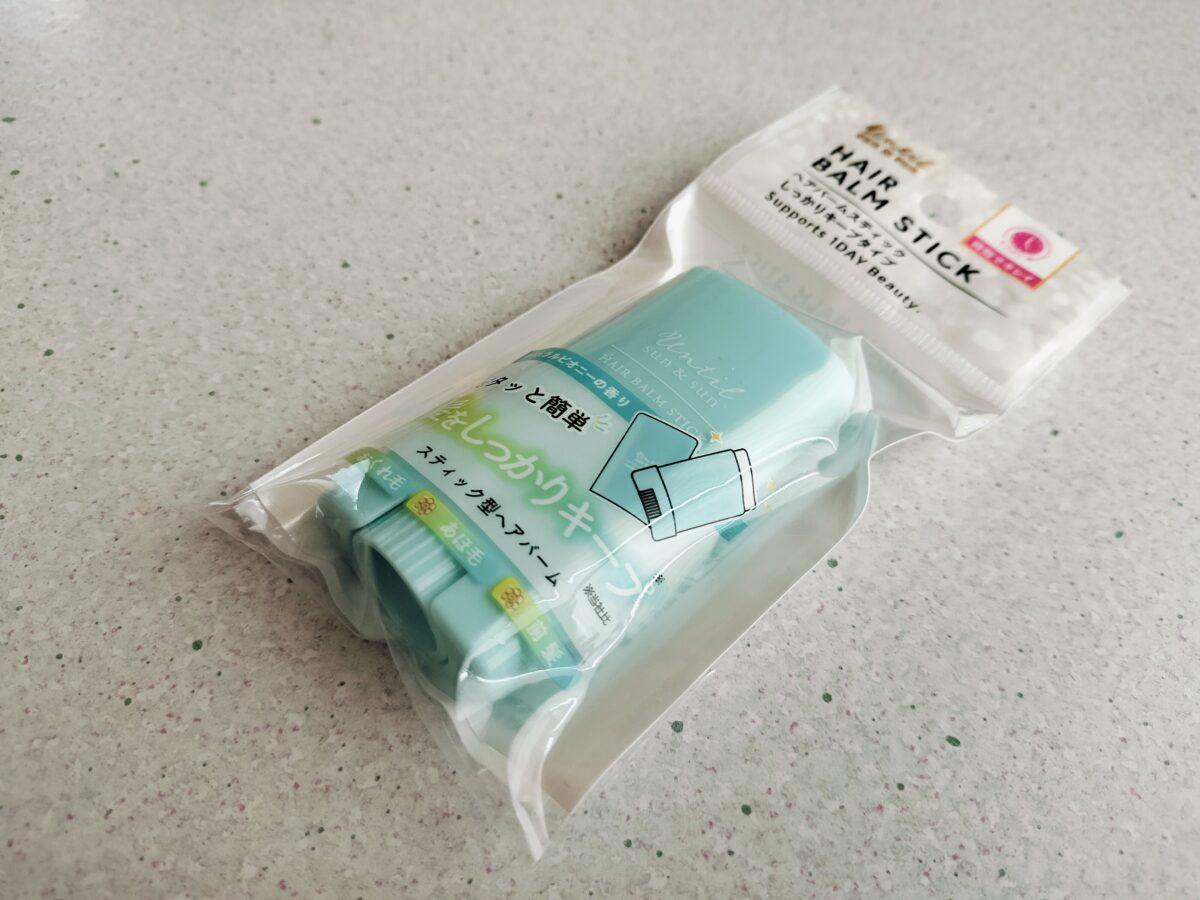 コンパクトなヘアバーム