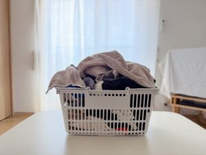 5分で洗濯物が片づく家がやっている！たたまない収納アイデア3選