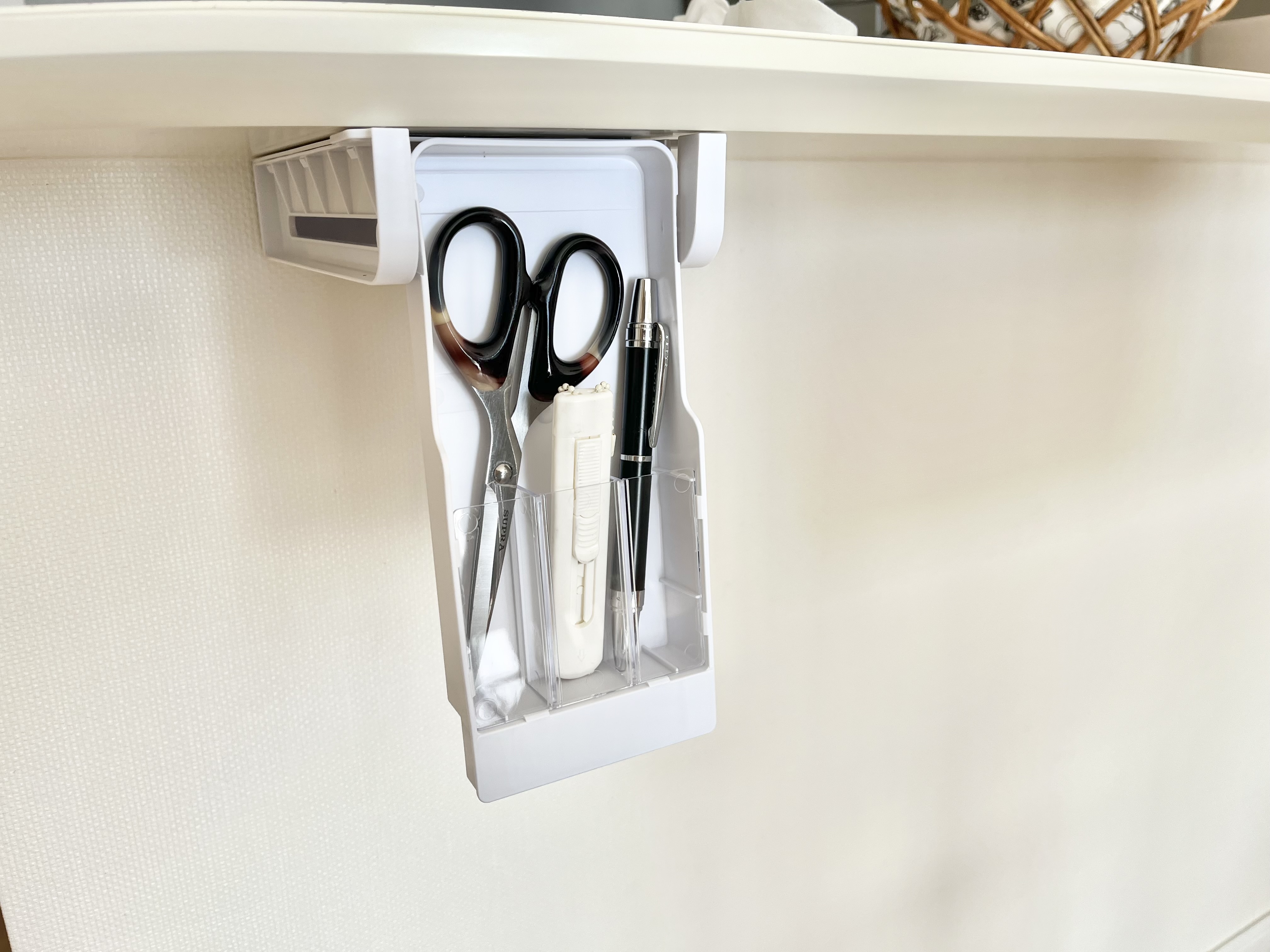 ダイソーの「取り付け式引き出しケース」を開けた画像