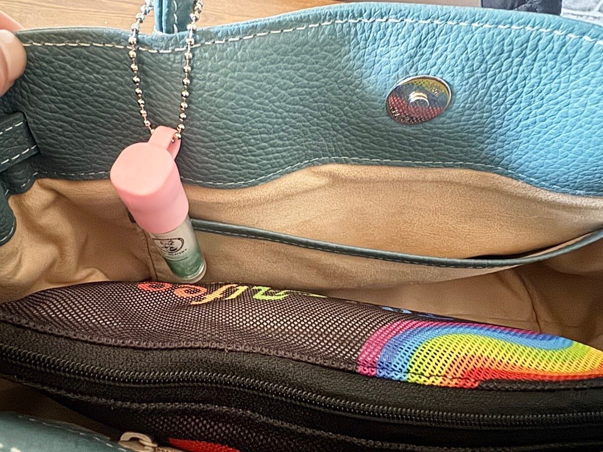 内側にぶら下げても