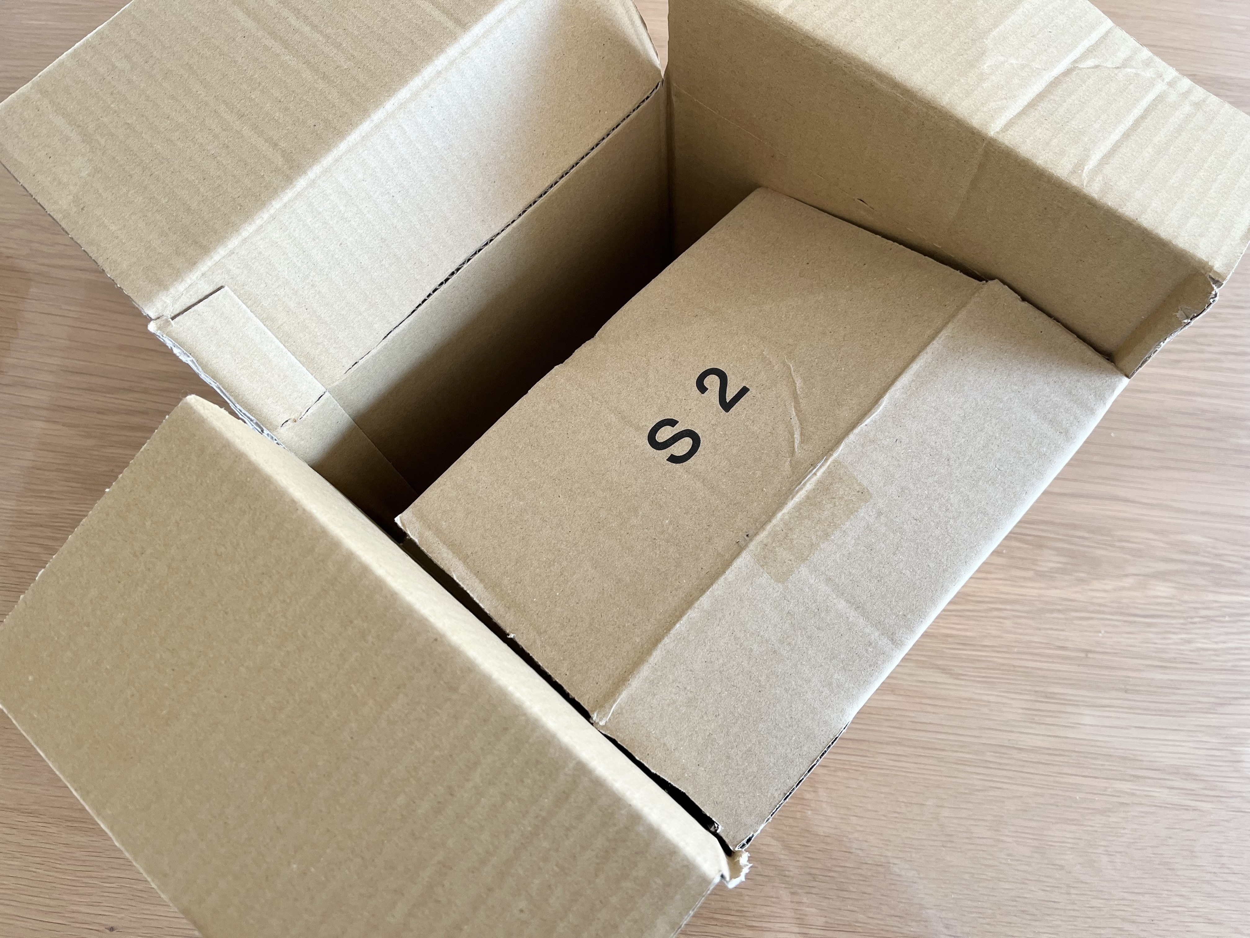 セリア「段ボールサイズ調節カッター」の使用画像