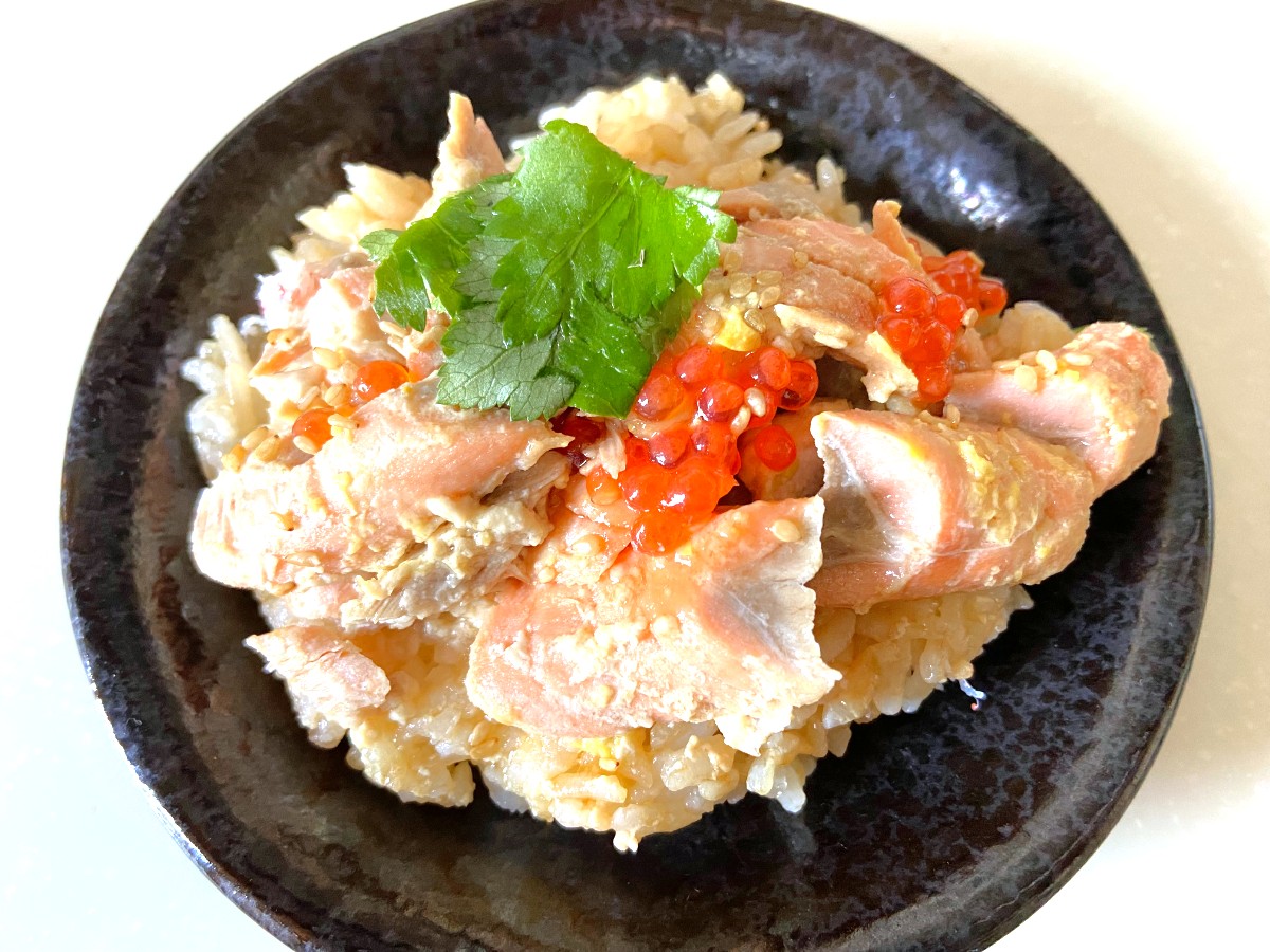 いくらのせめし盛りつけ