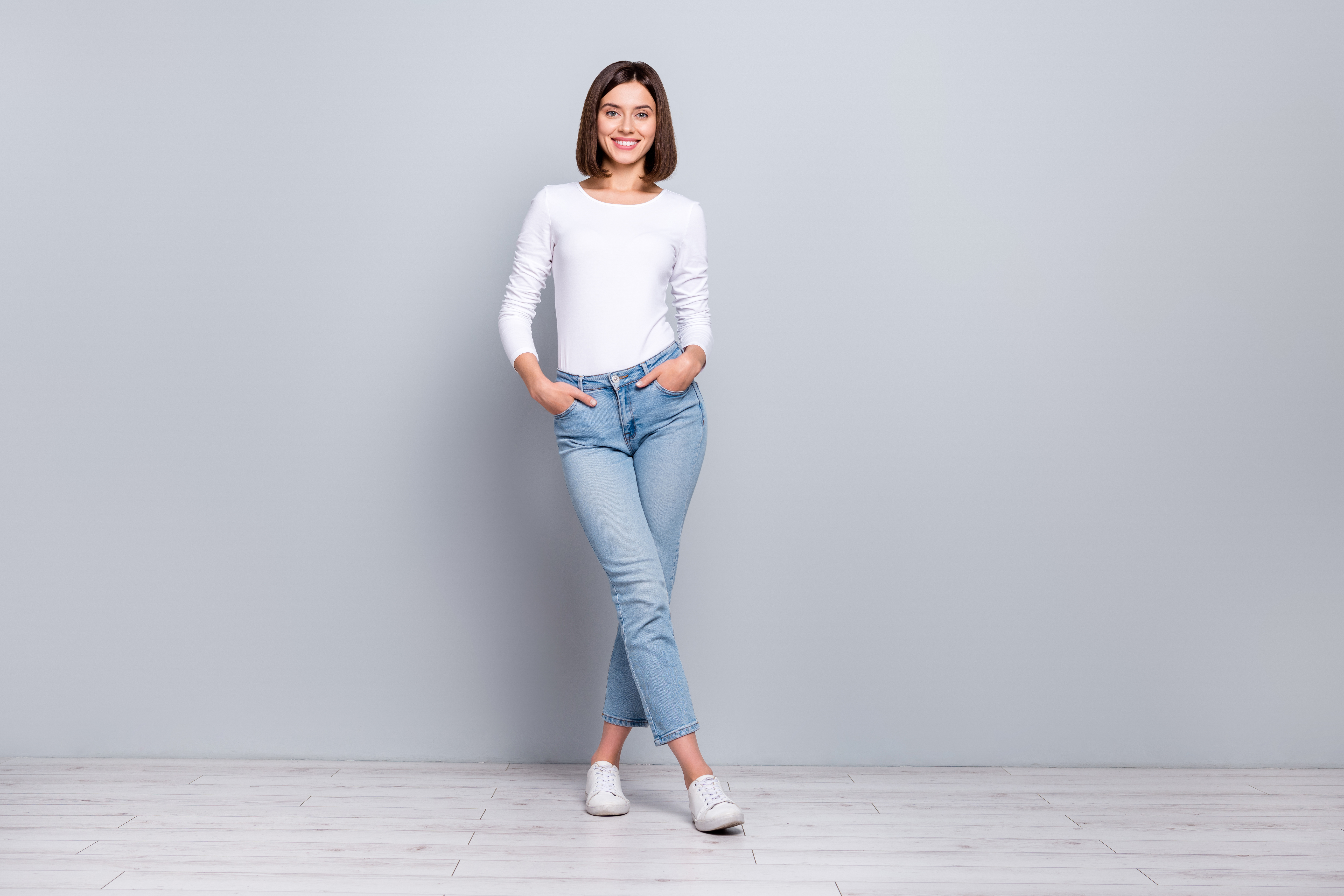 ジーパンを履いた女性