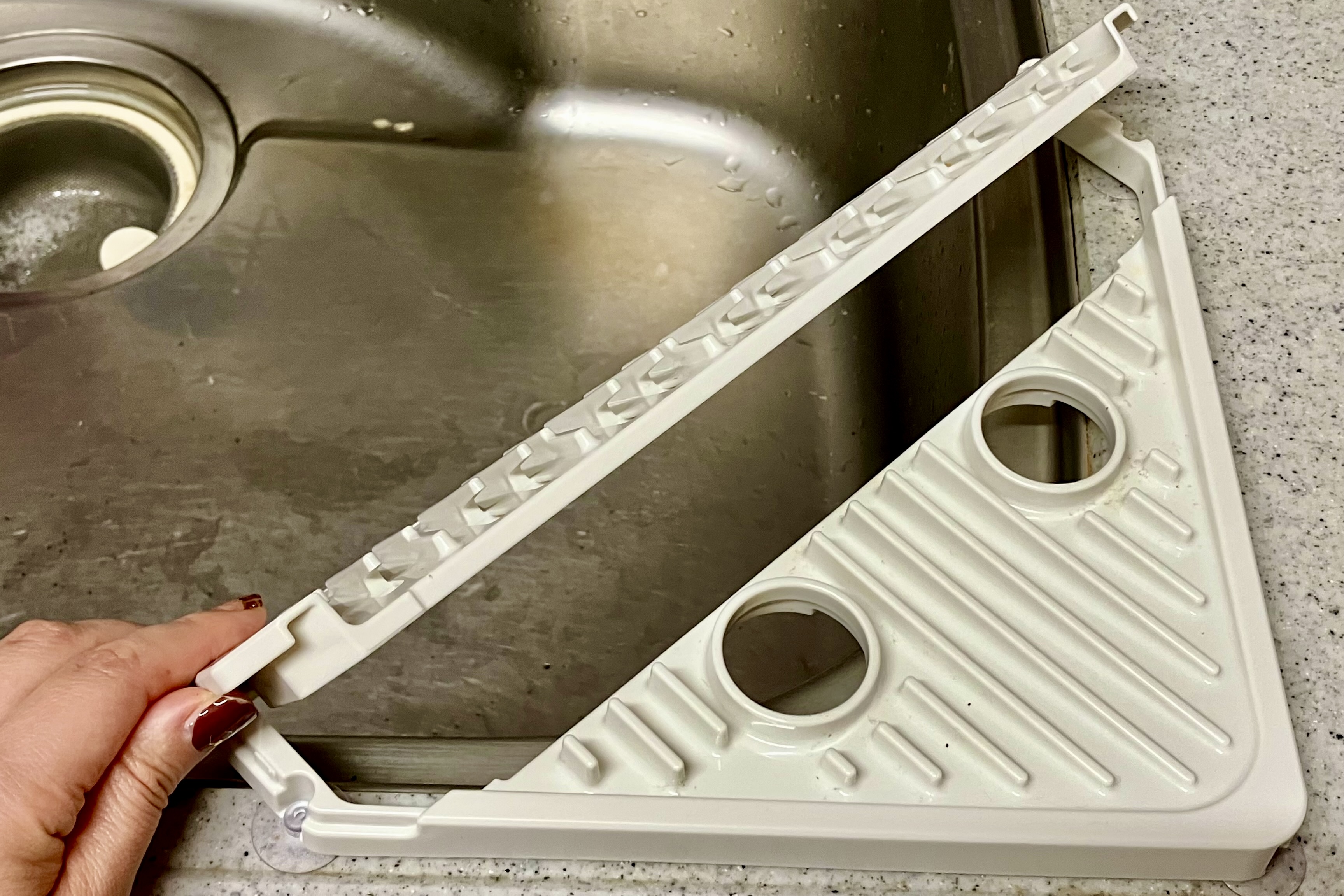 フラップを開ける