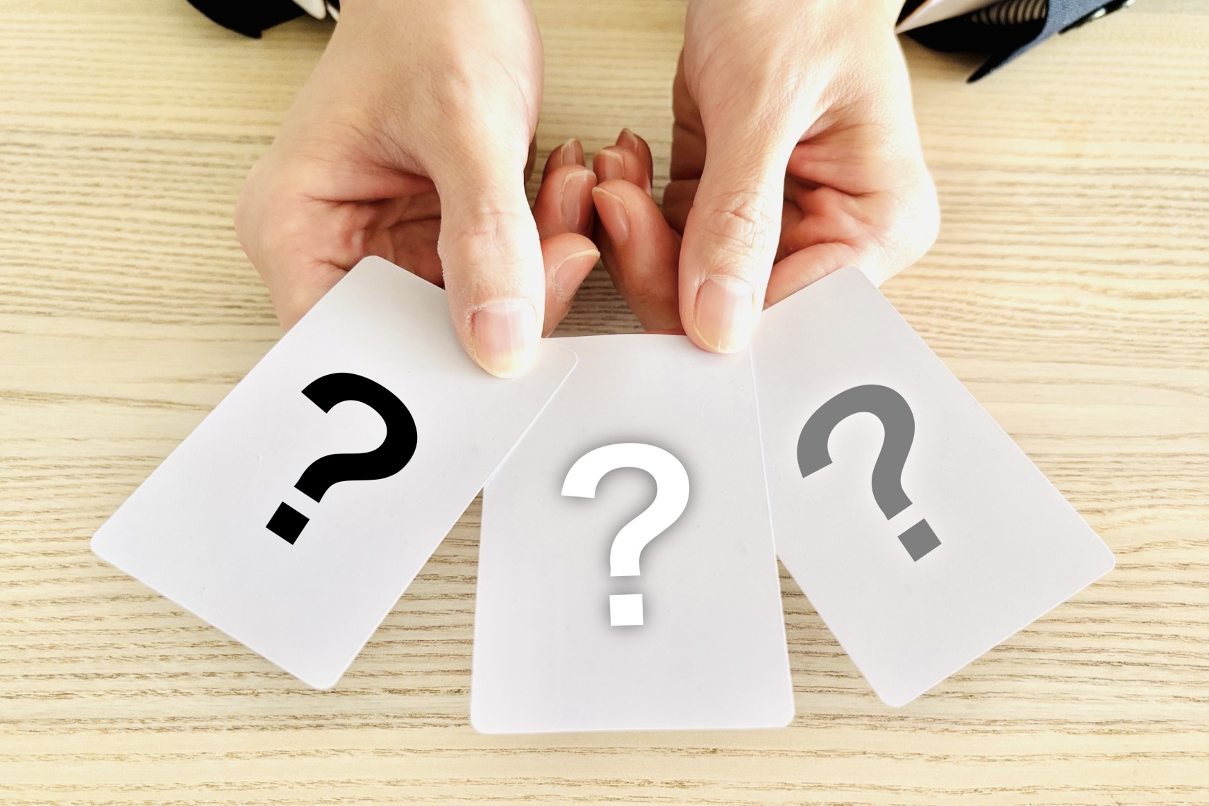 ハテナのカード3枚を持っている