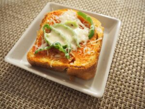 とろりピザトースト