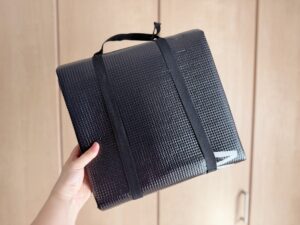 550円以上でもすぐ買うべき！1枚で室内外使える万能レジャーシート