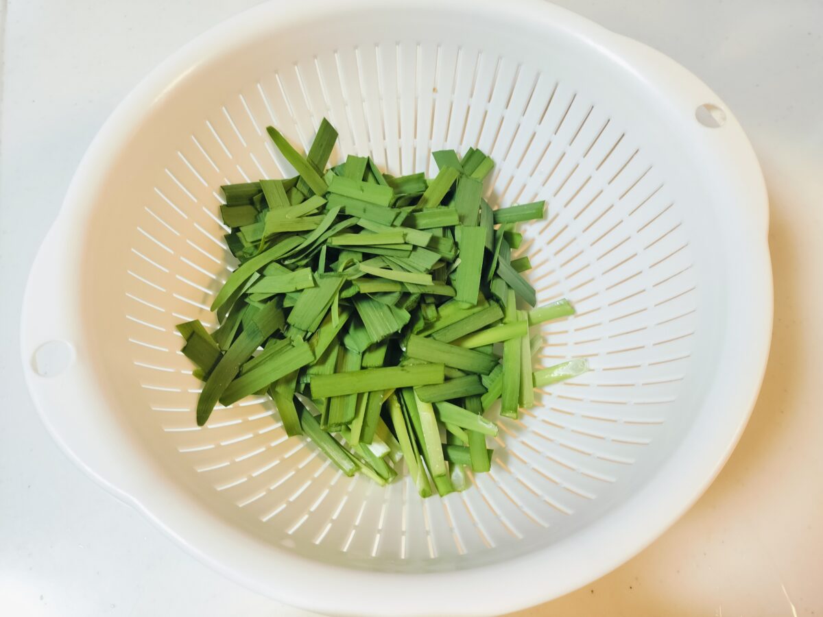 2cm弱にカットしたにら