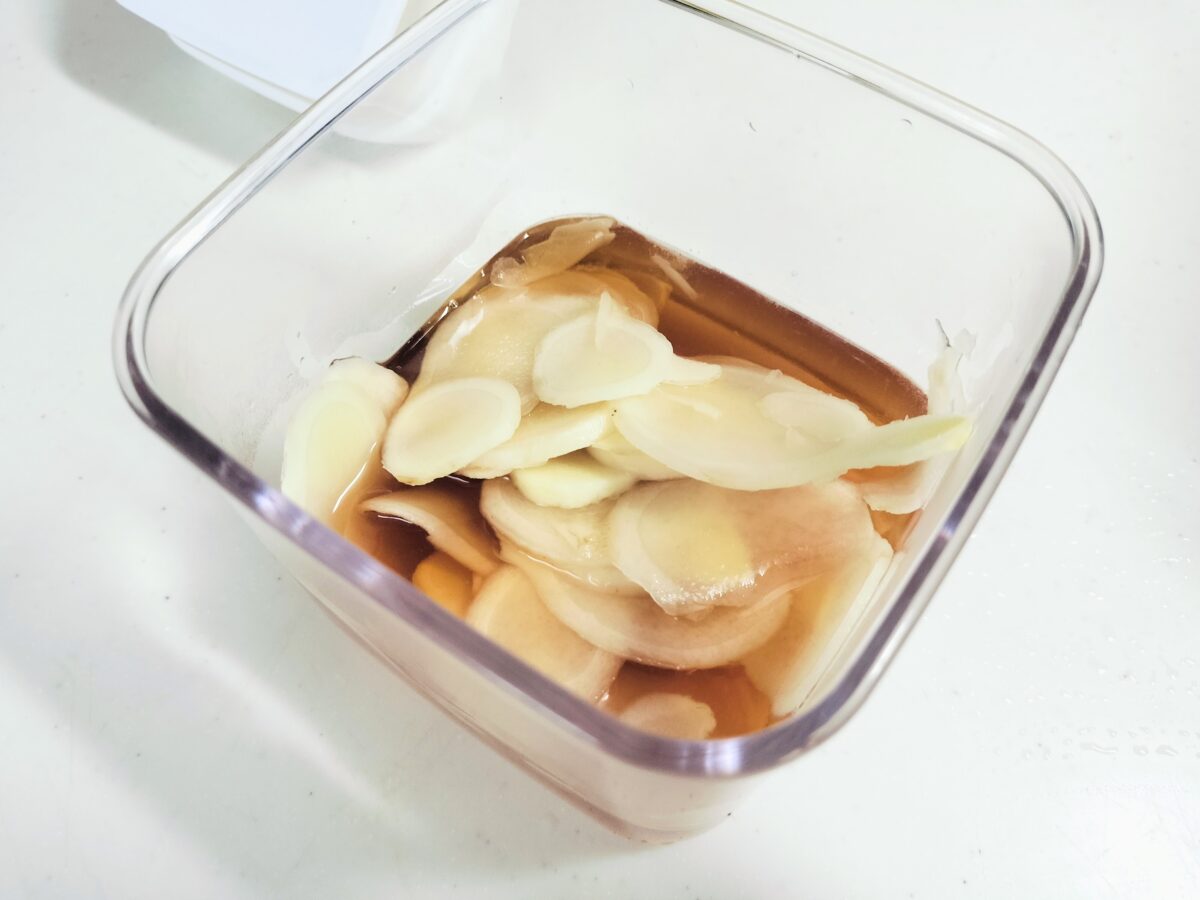 甘酢に漬ける新生姜
