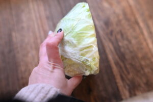 もっと早く知りたかった…！パッと一目でわかる美味しいカットキャベツの選び方