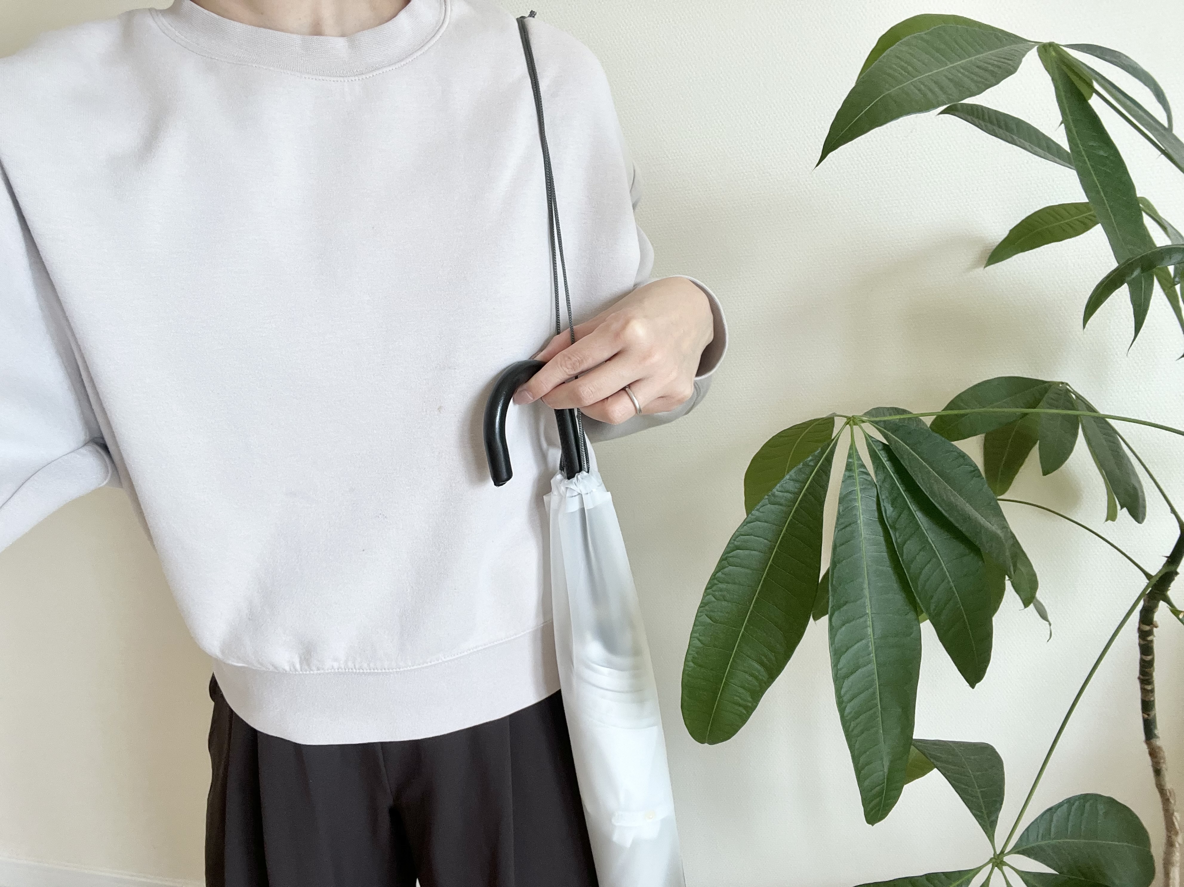 セリアの「傘の肩掛けカバー」の使用画像