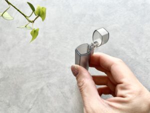 「何に使うかわかる？」「小さくて携帯に便利！」外食後にあると助かるセリアの買わなきゃ損な優秀アイテム